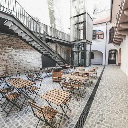 Albergue Ruttner Ház *