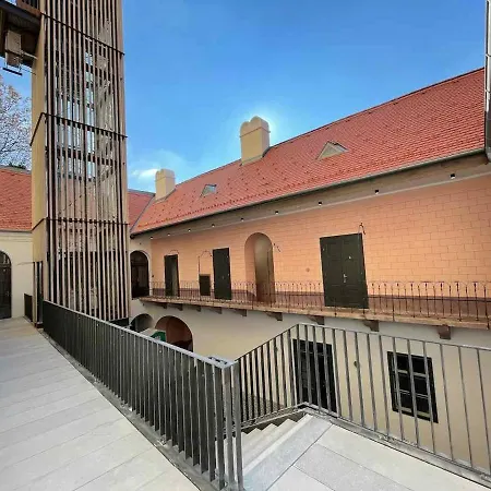 Ruttner Ház Albergue Veszprém