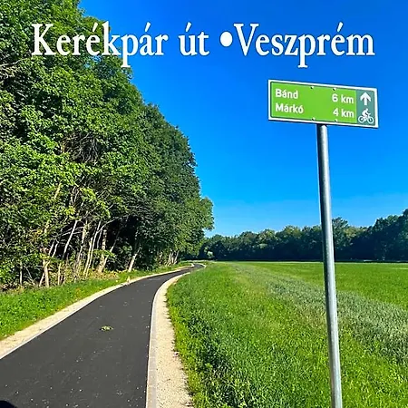 Ruttner Haz אכסניה Veszprém